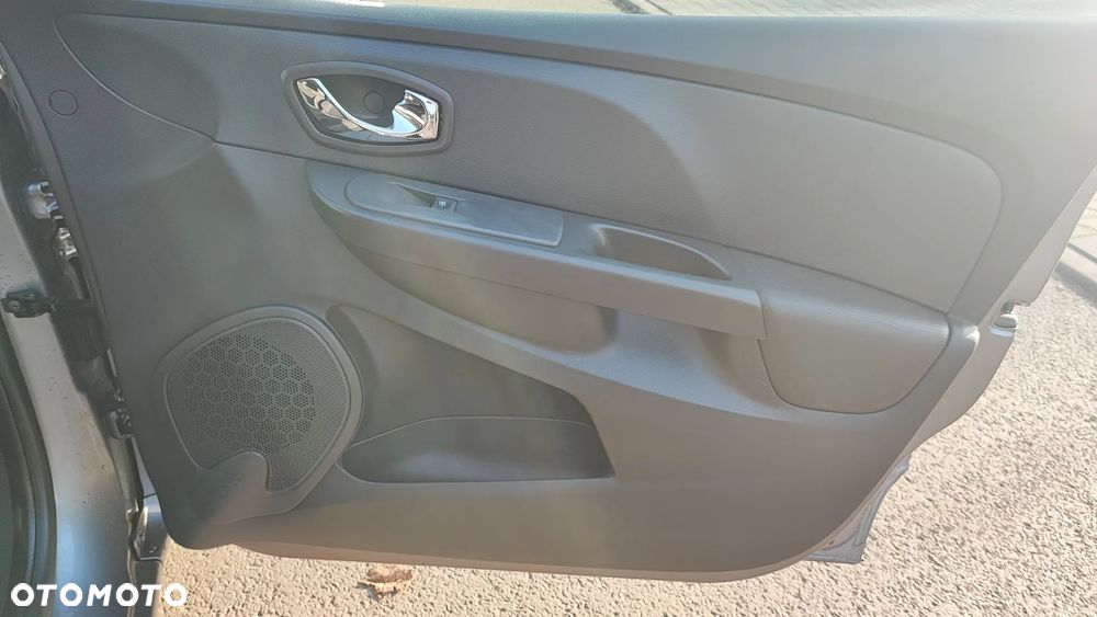 Renault Clio TCe 90 Luxe - 29