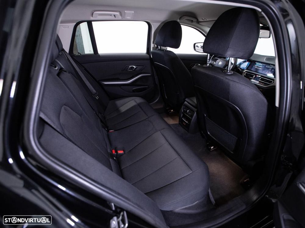 BMW 330 e Auto - 13