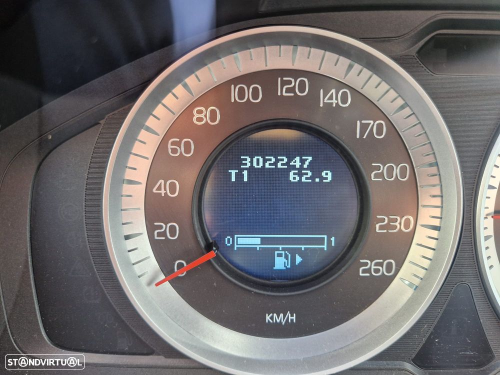 Volvo V60 2.0 D4 Summum Geartronic - 12
