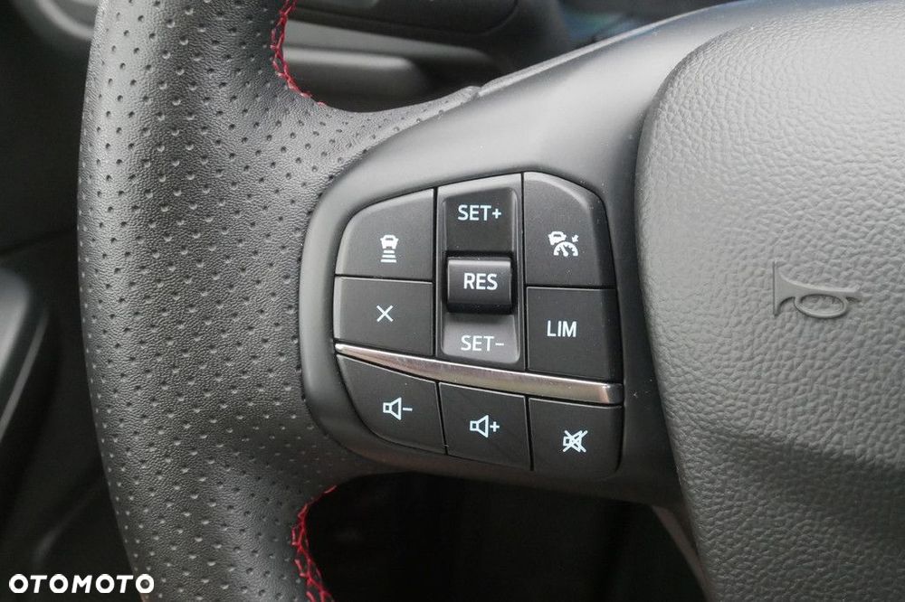 Ford Kuga - 35