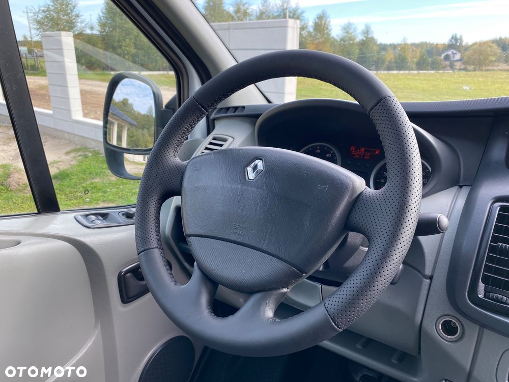 Renault Trafic - 23