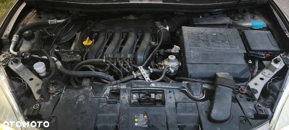 Renault Megane 1.6 16V 100 Authentique - 10