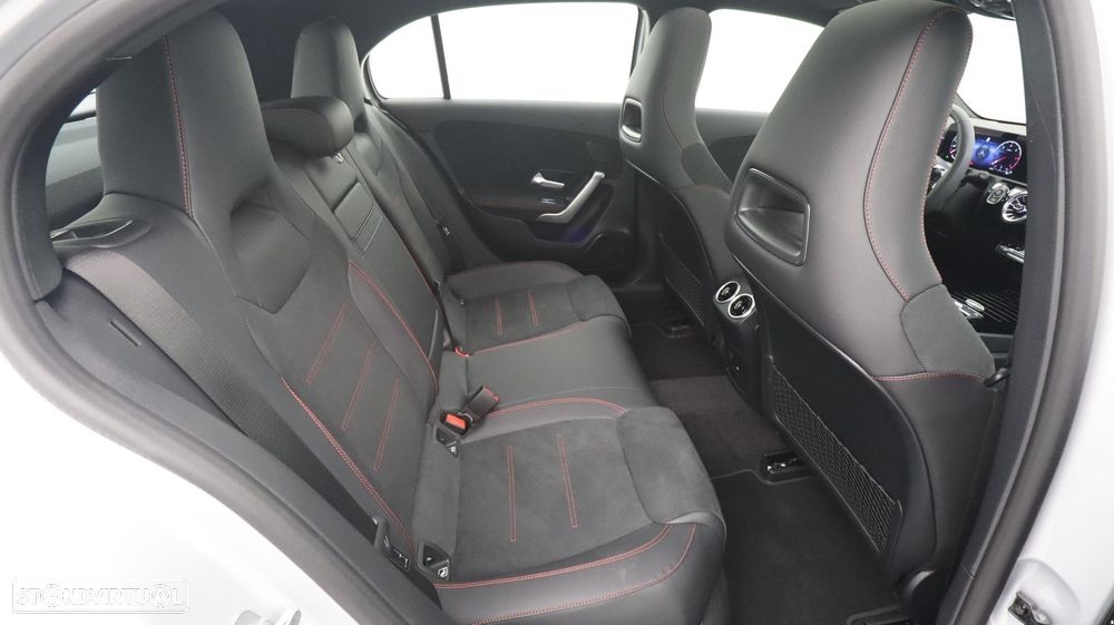 Mercedes-Benz A 200 d AMG Line Aut. - 32