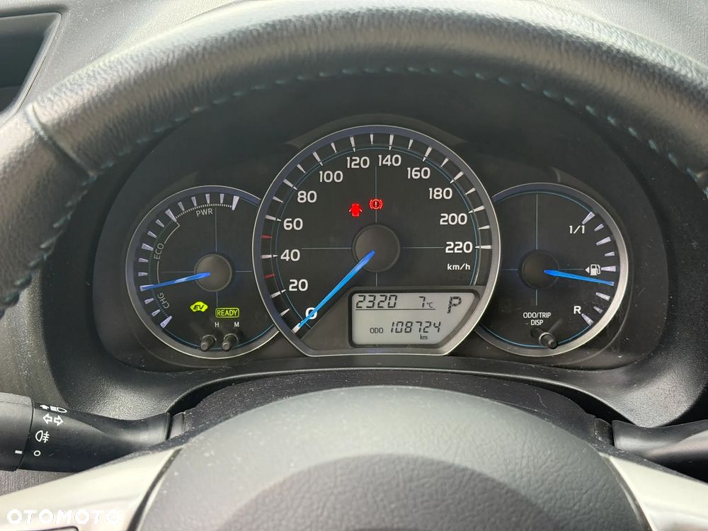 Toyota Yaris Hybrid 100 Premium - 22