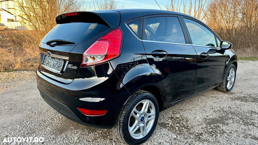 Ford Fiesta 1.0 EcoBoost Powershift Titanium - 4