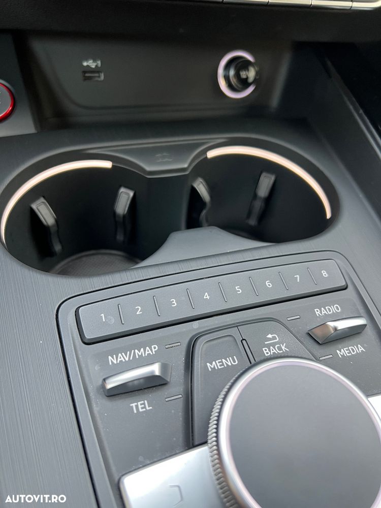 Audi A4 2.0 TDI S tronic Sport - 30