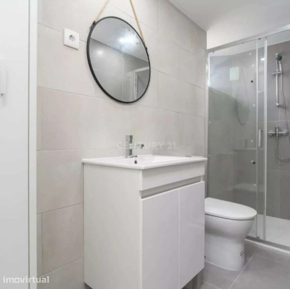T2 Transformado em T1 + Estúdio Centro Coimbra- Excelente Investimento - Grande imagem: 5/12