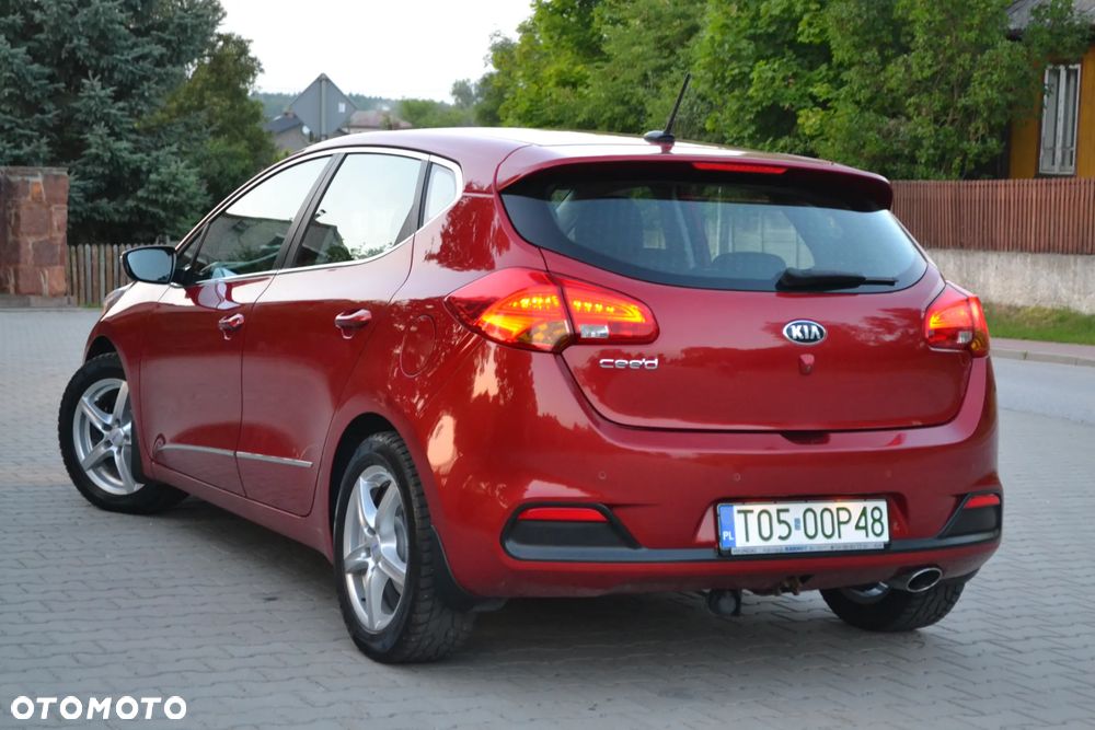 Kia Ceed 1.6 GDI Platinum Edition - 16