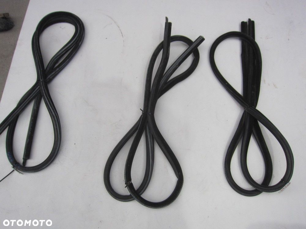 BMW E60 E61 USZCZELKA DRZWI LEWA PRAWA PRZEDNIA LEWY PRAWY PRZÓD 7122433 - 1