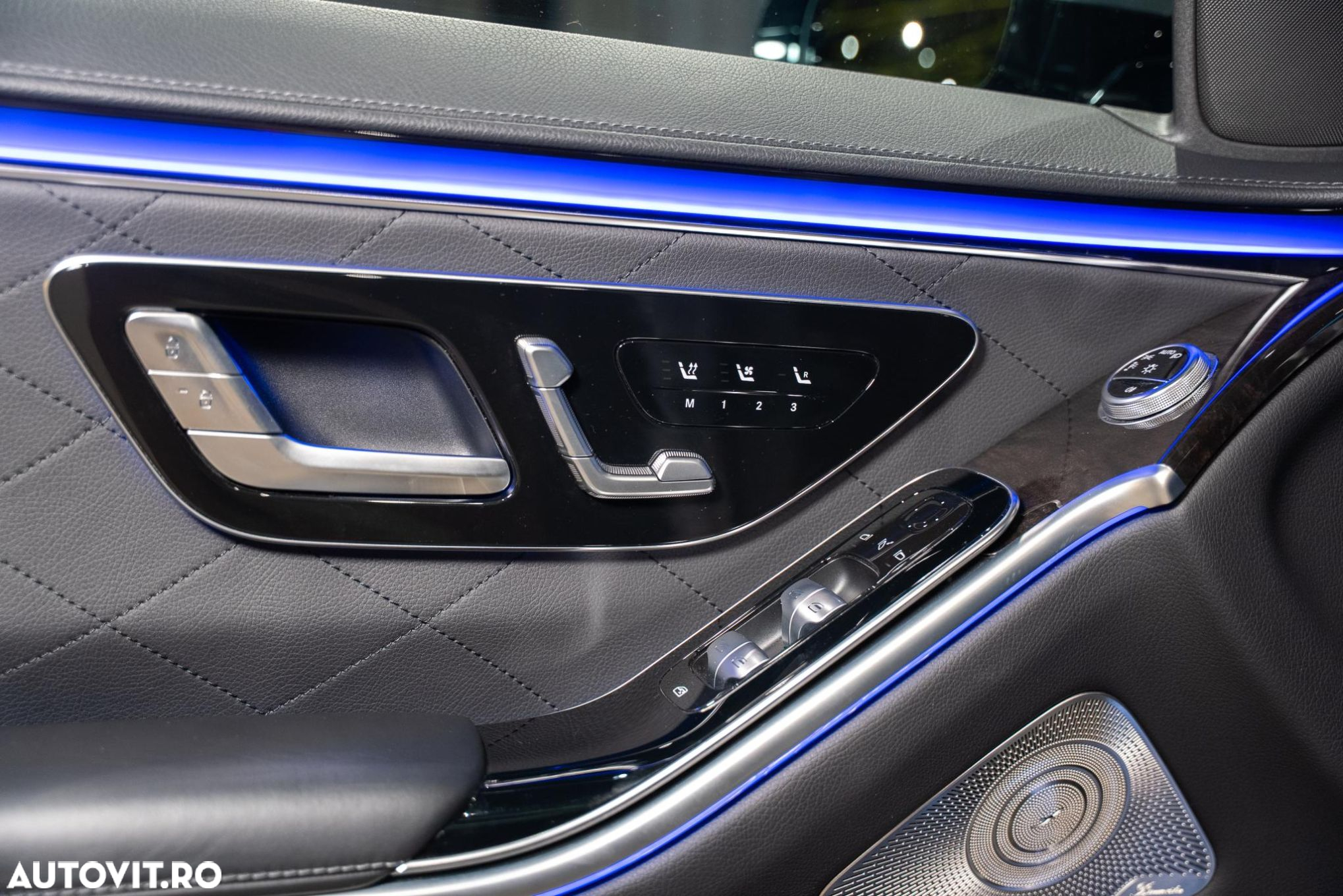 Mercedes-Benz S 400 d 4Matic L 9G-TRONIC - 34
