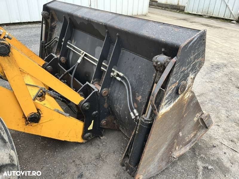 JCB 4CX - 19