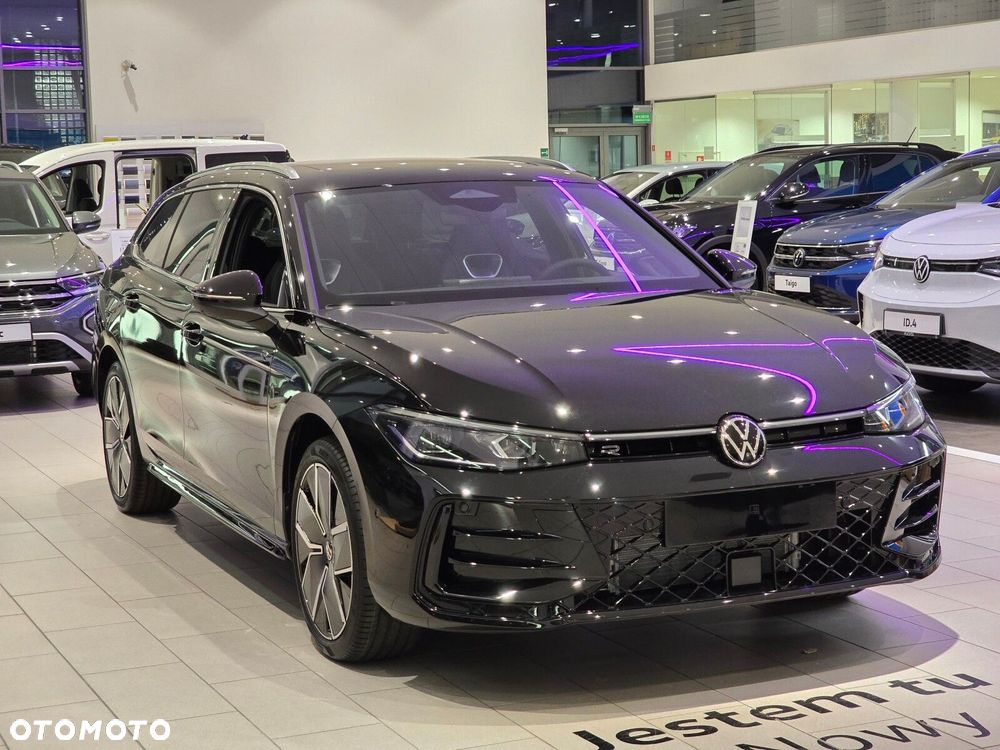 Volkswagen Passat 2.0 TDI SCR R-Line Plus DSG - 4