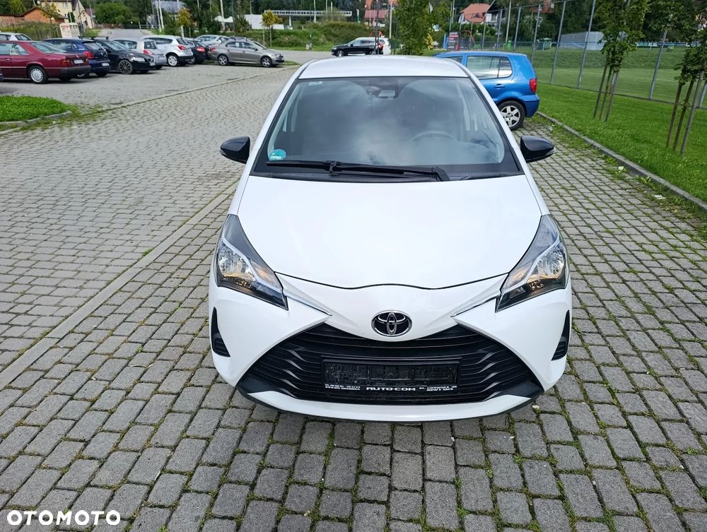 Toyota Yaris 1.0 Premium - 4