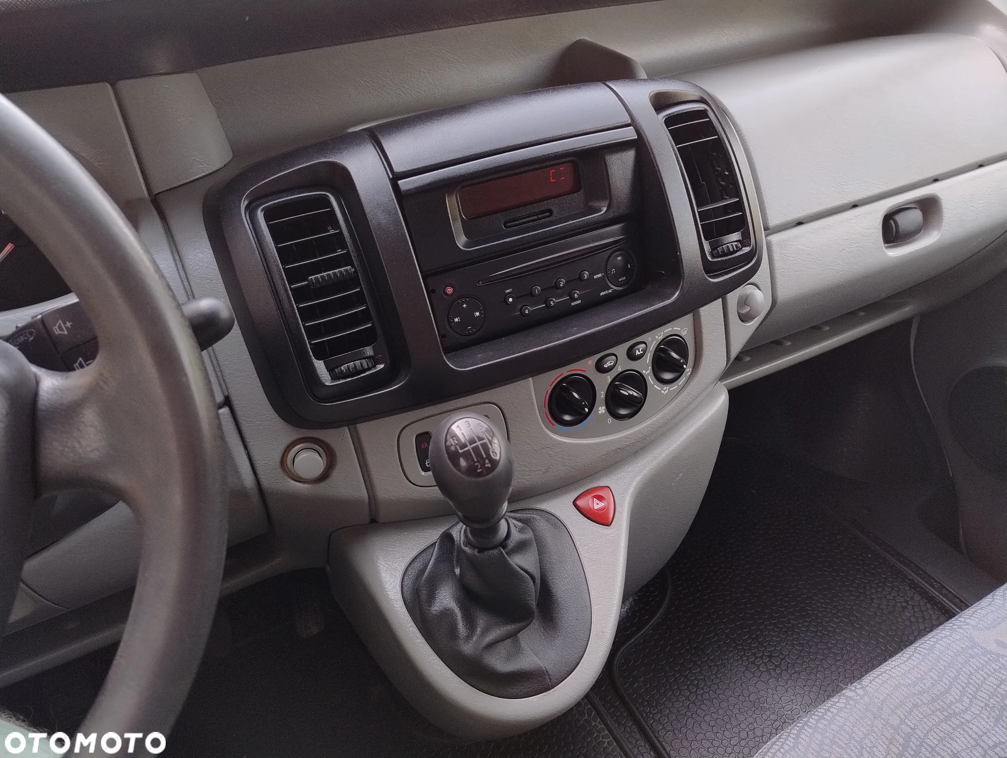 Renault TRAFIC 1.9 DCI (101KM) 6-BIEGÓW (L1H1) KLIMA STAN SUPER IDEALNY 100% BEZWYPADKOWY NIE MA RDZY ! ! ! - 13
