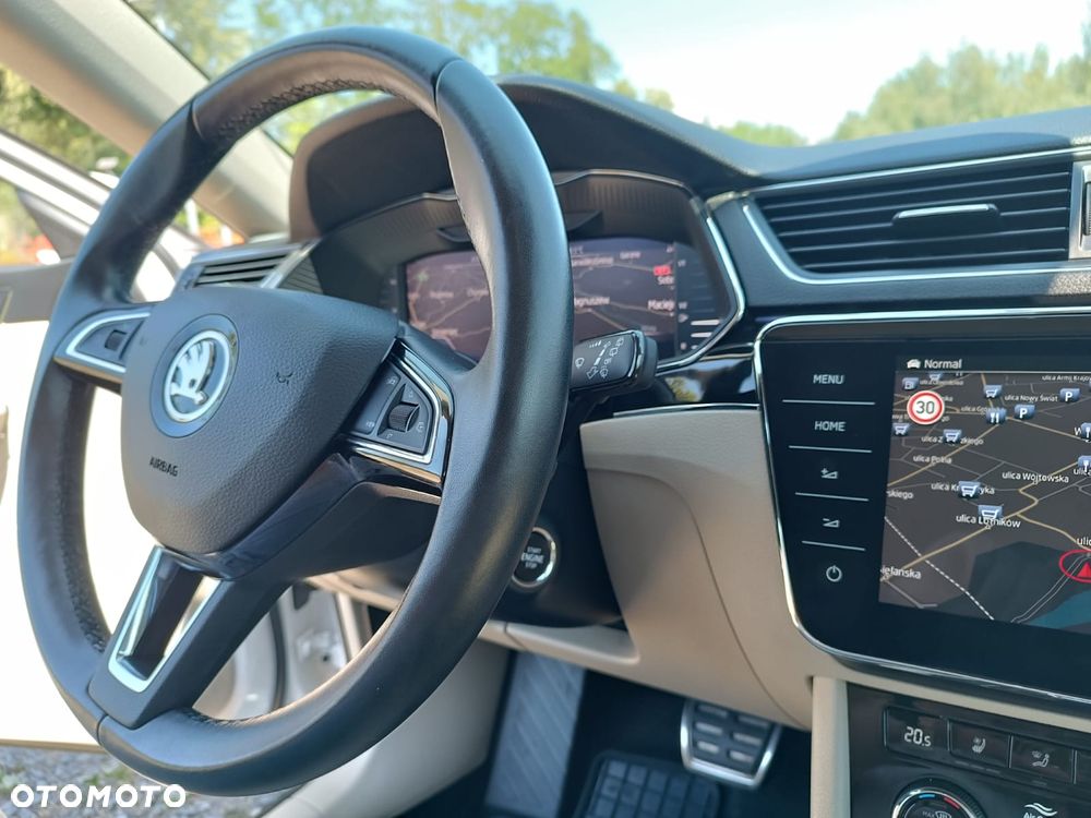 Skoda Superb 2.0 TDI SCR 4x4 L&K DSG - 11