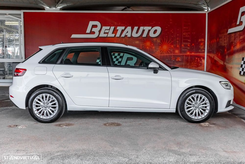 Audi A3 Sportback 1.6 TDI Sport S tronic - 4