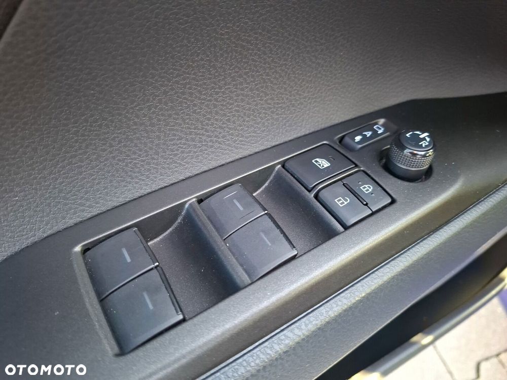 Toyota Camry 2.5 Hybrid Comfort CVT - 16