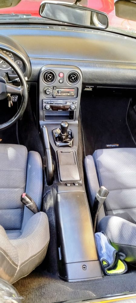 Mazda MX-5 1.6 - 11
