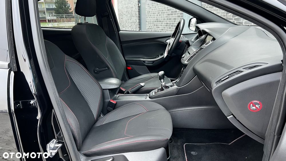 Ford Focus 2.0 TDCi ST-Line ASS PowerShift - 25