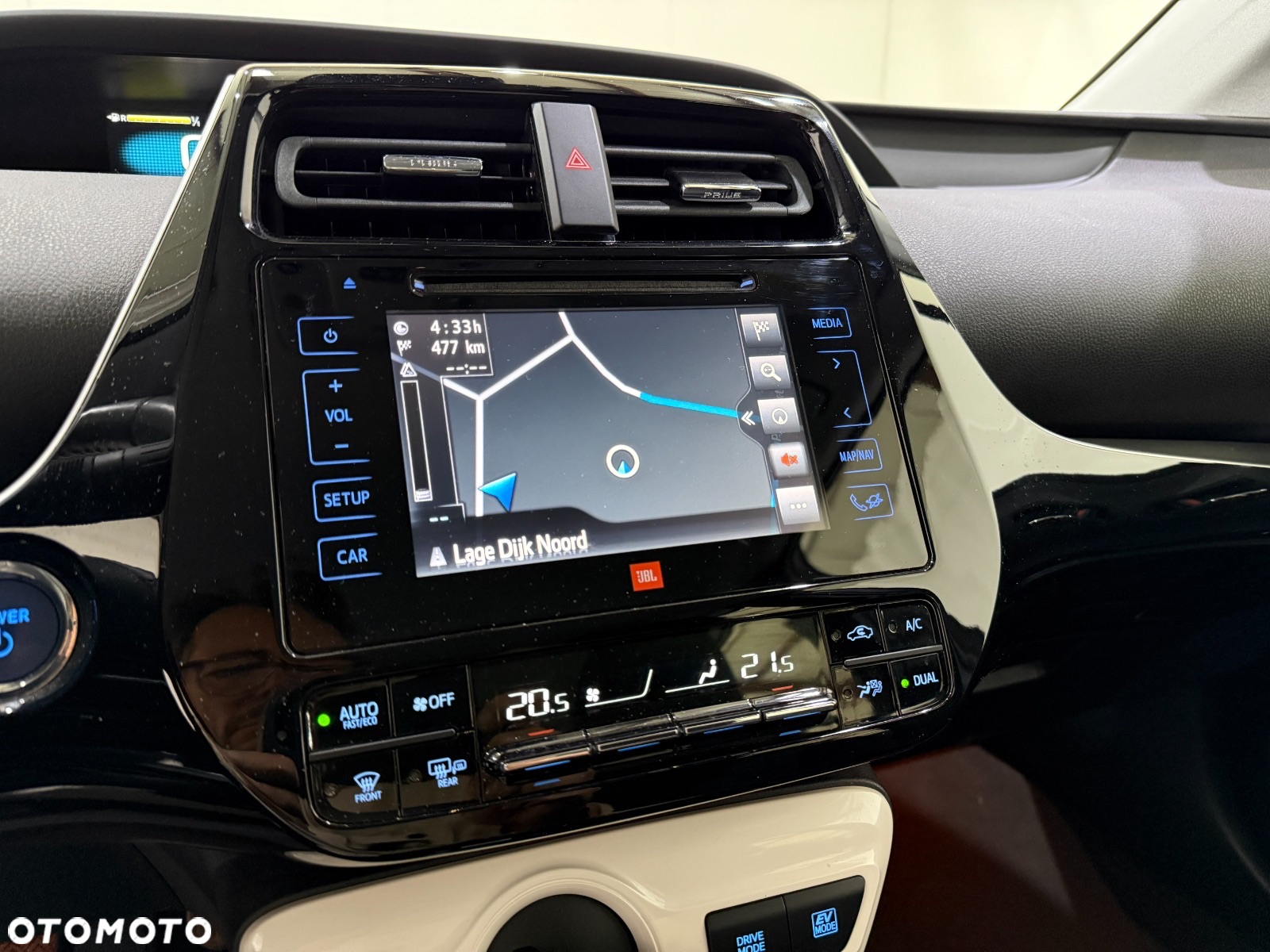 Toyota Prius 1.8 Hybrid Premium - 15