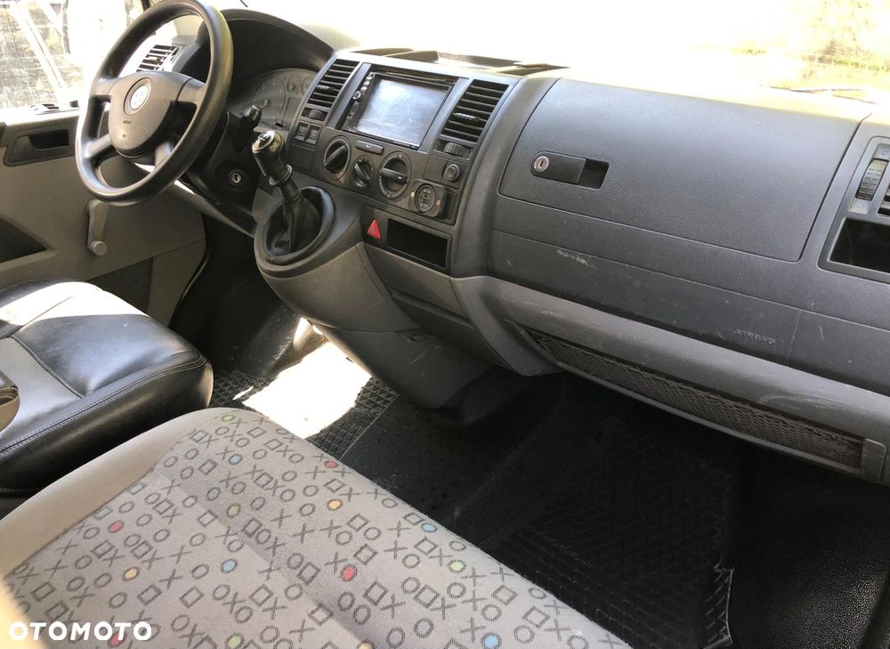 Volkswagen Transporter - 7