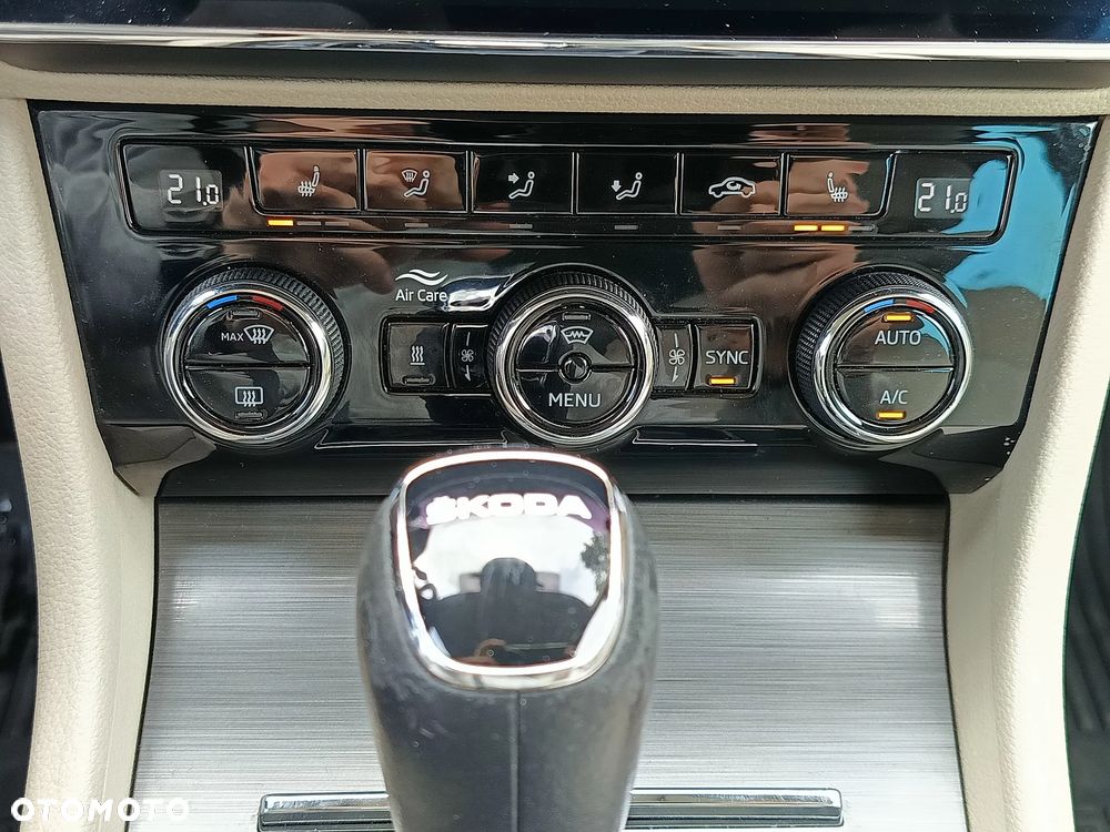 Skoda Superb 2.0 TSI Style DSG - 29