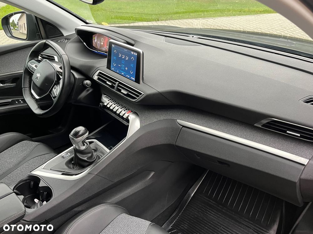 Peugeot 5008 BlueHDi 130 Allure - 19