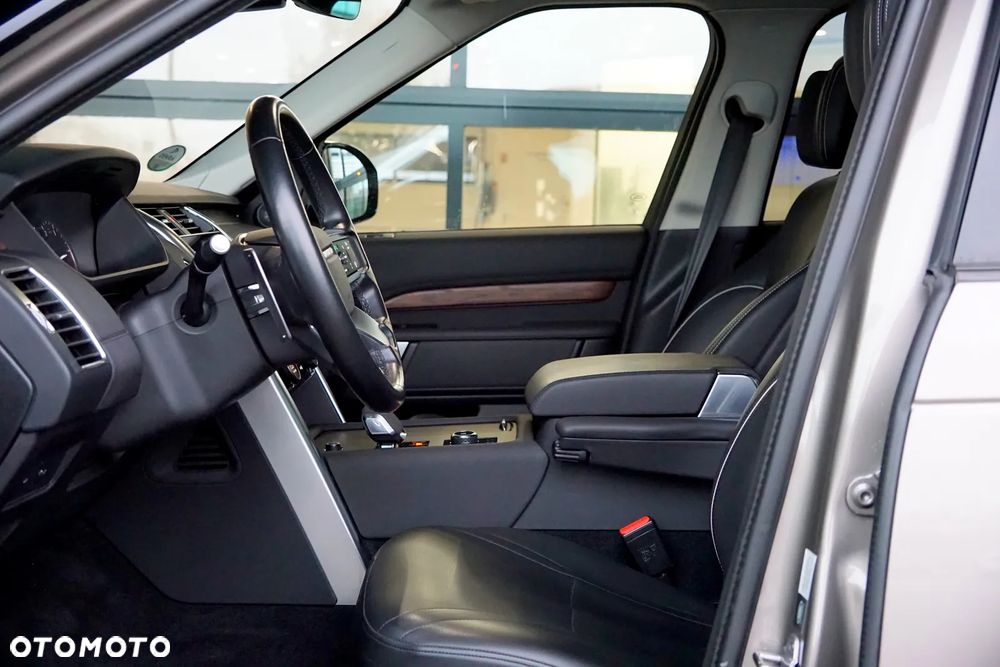 Land Rover Discovery D250 SE - 19