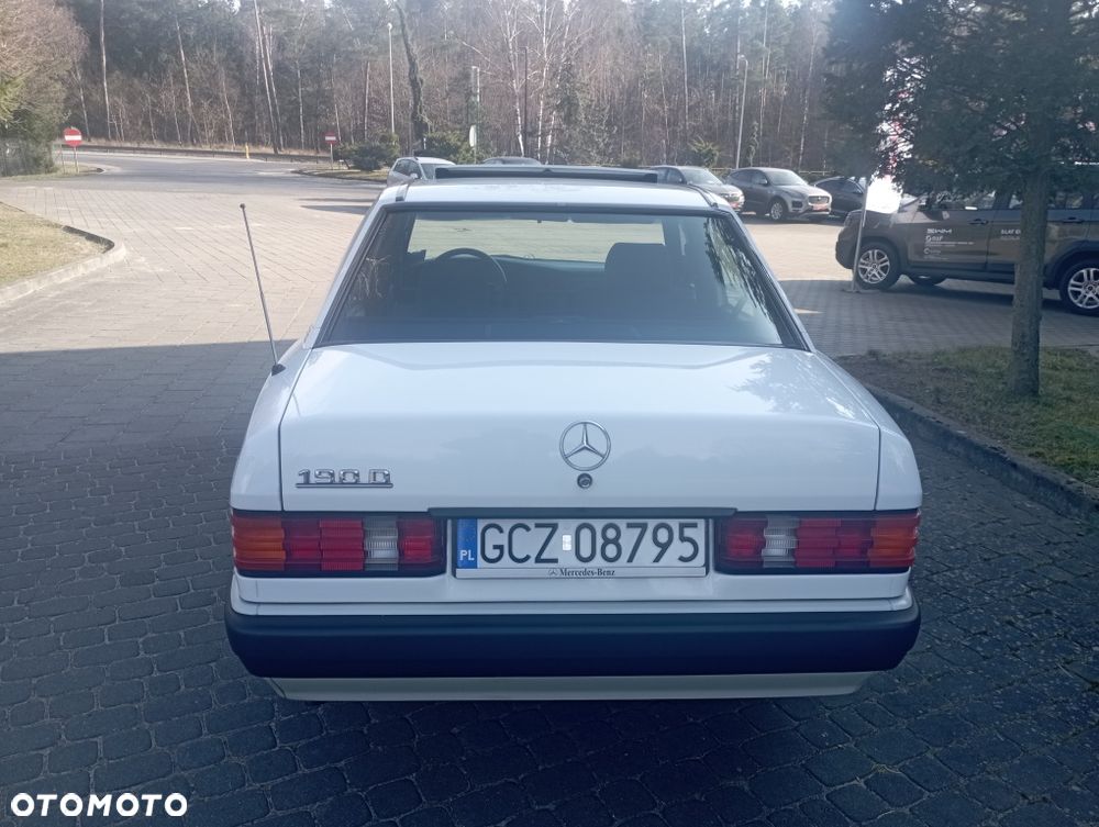 Mercedes-Benz W201 (190) - 5