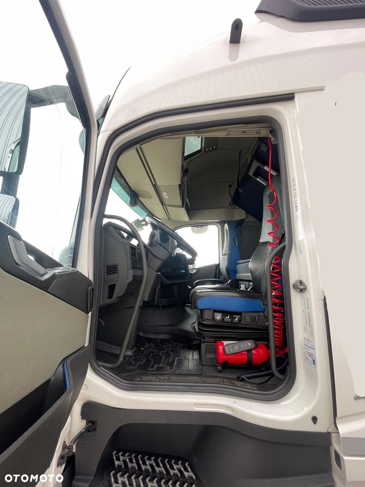 Volvo FH 460 XL 6x2 I-SAVE - 16