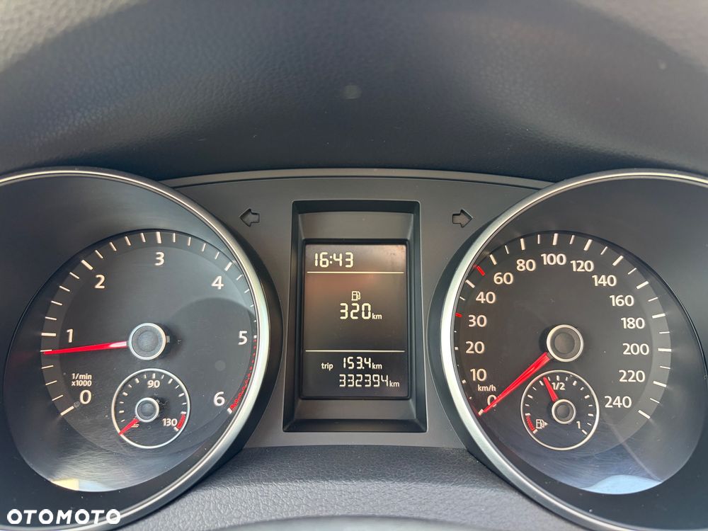 Volkswagen Golf 2.0 TDI DPF Comfortline - 12
