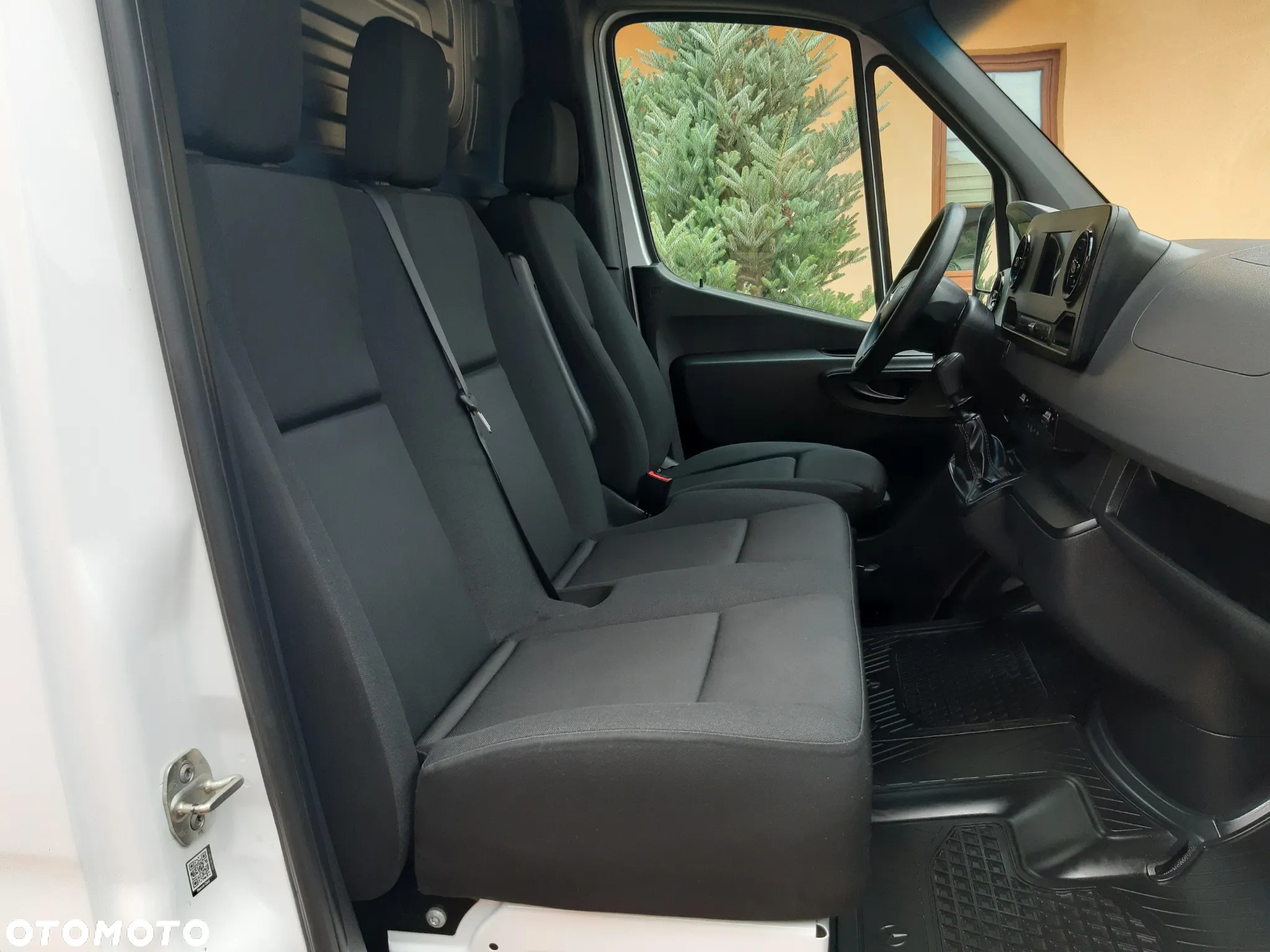 Mercedes-Benz Sprinter - 28
