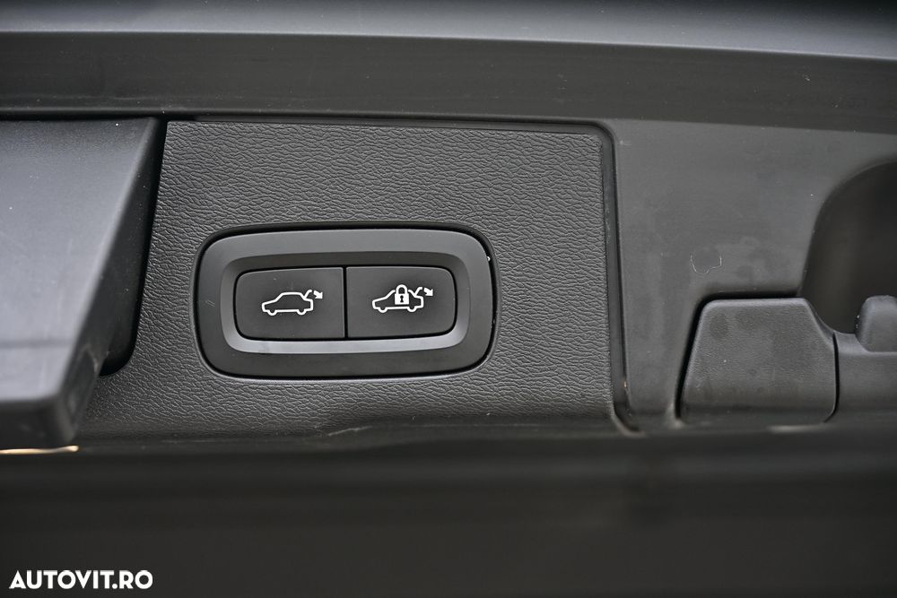 Volvo XC 60 B4 D AWD Geartronic RDesign - 33