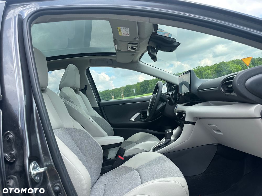 Toyota Yaris Hybrid 1.5 Premiere Edition - 5