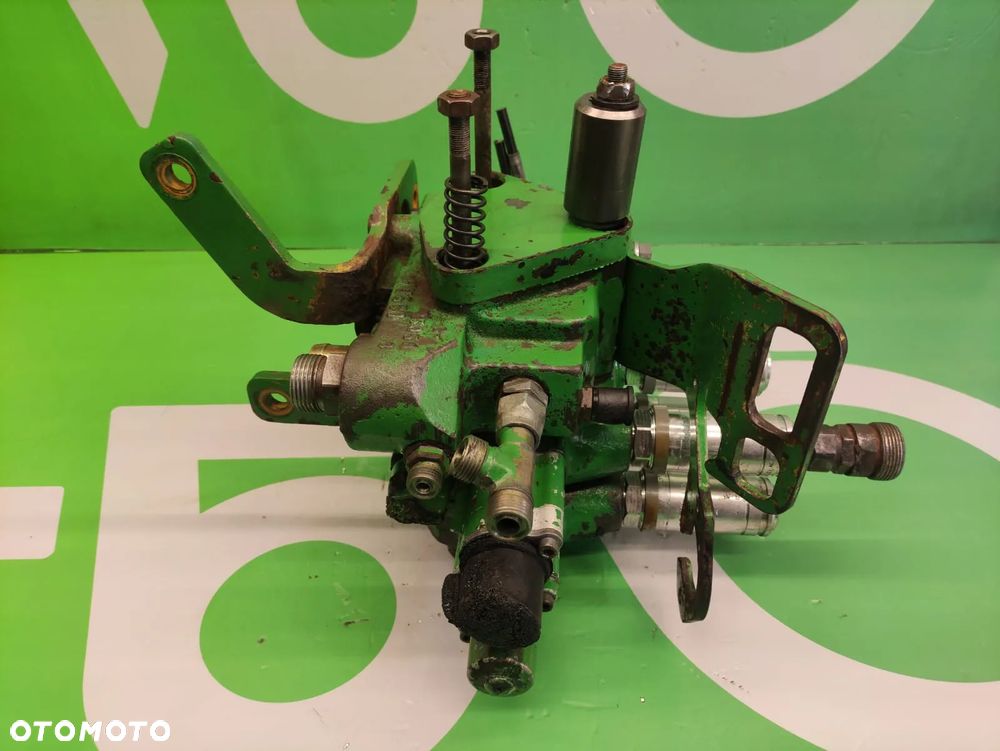 Rozdzielacz hydrauliczny HUSCO RE239127 AL119219 John Deere 6800 - 5