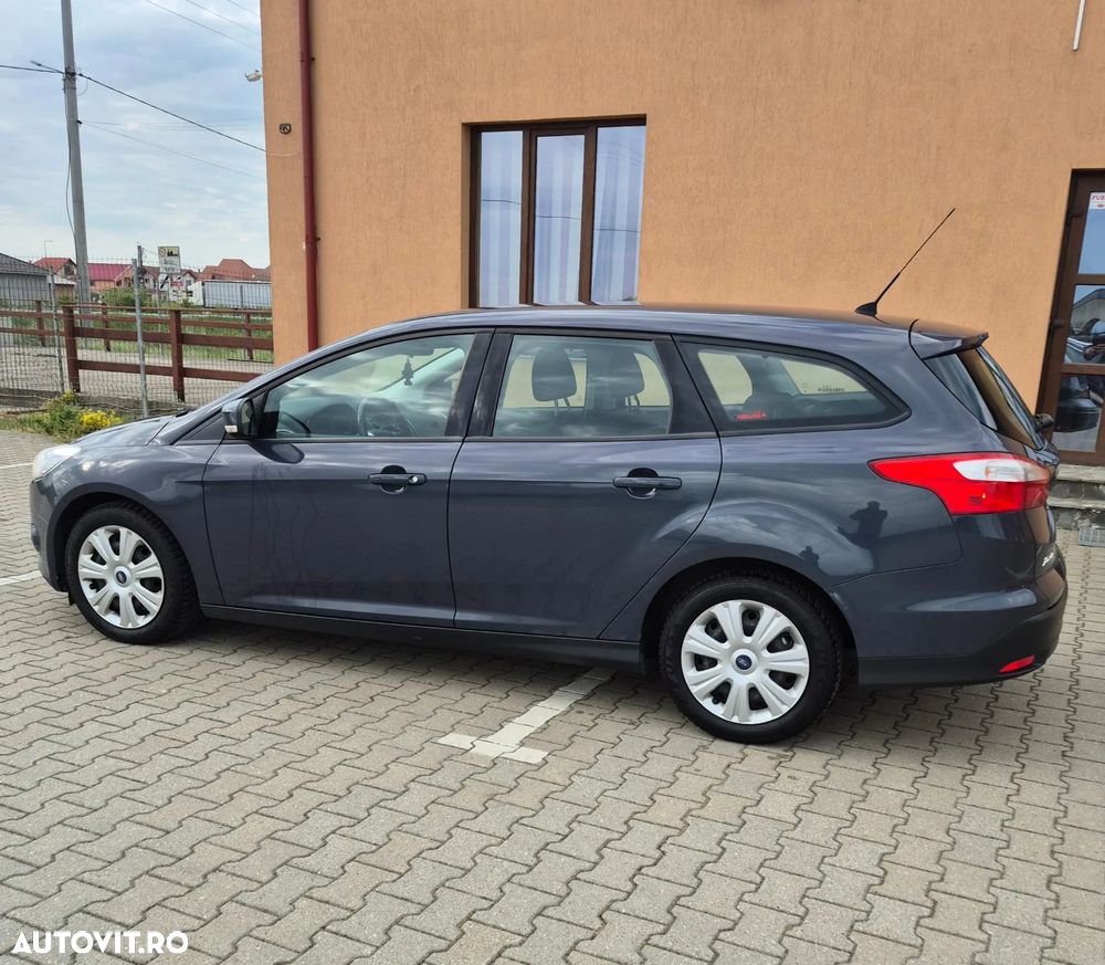 Ford Focus 1.6 TDCi DPF Start-Stopp-System SYNC Edition - 9