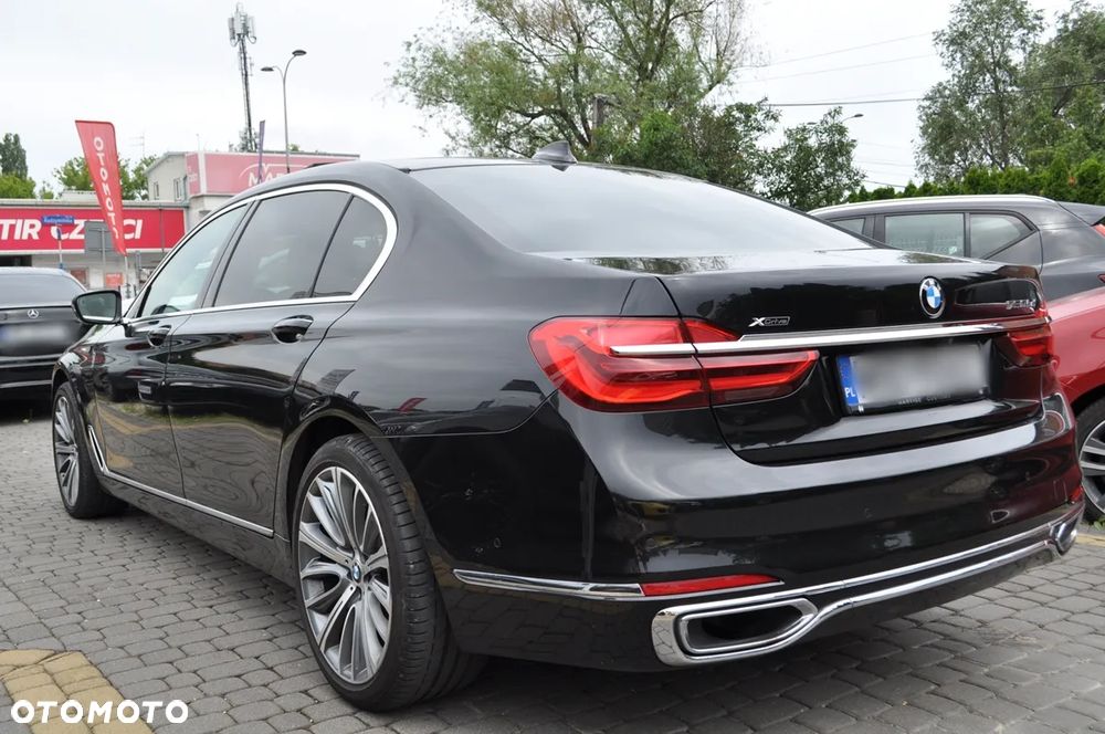 BMW Seria 7 750Ld xDrive - 11