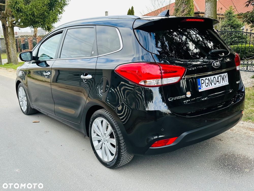 Kia Carens 1.7 CRDi Business Line 7os 7DCT - 8