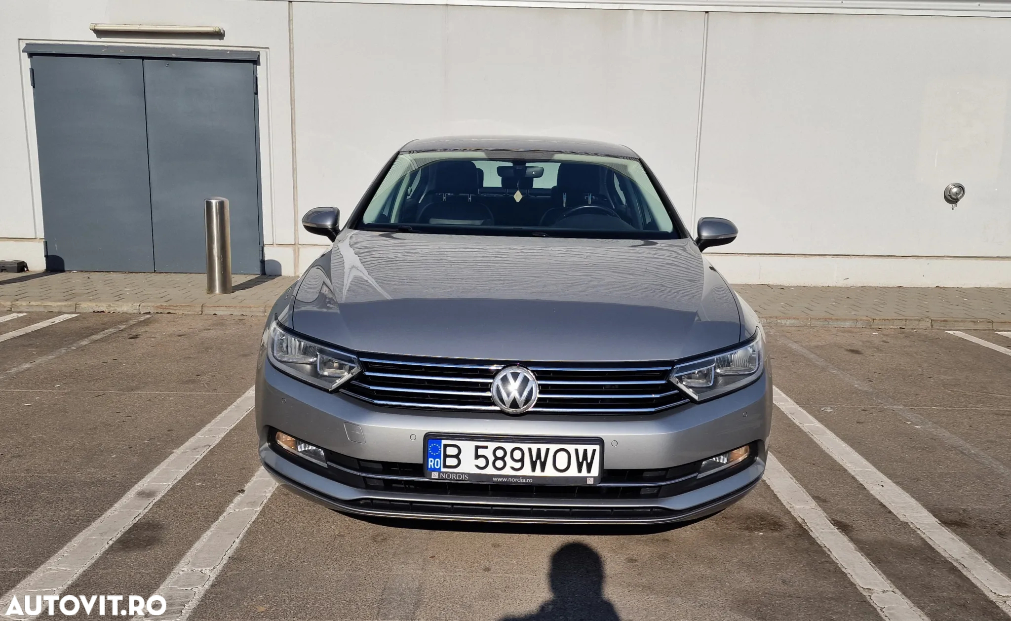 Volkswagen Passat - 2