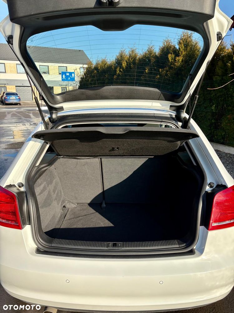 Audi A3 3-drzwiowe 1.6 Ambition - 7