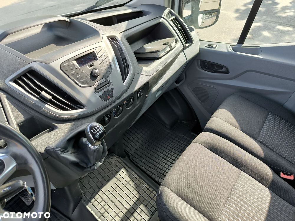 Ford Transit - 26