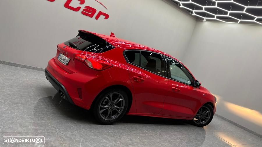 Ford Focus 1.5 TDCi ECOBlue ST-Line - 28