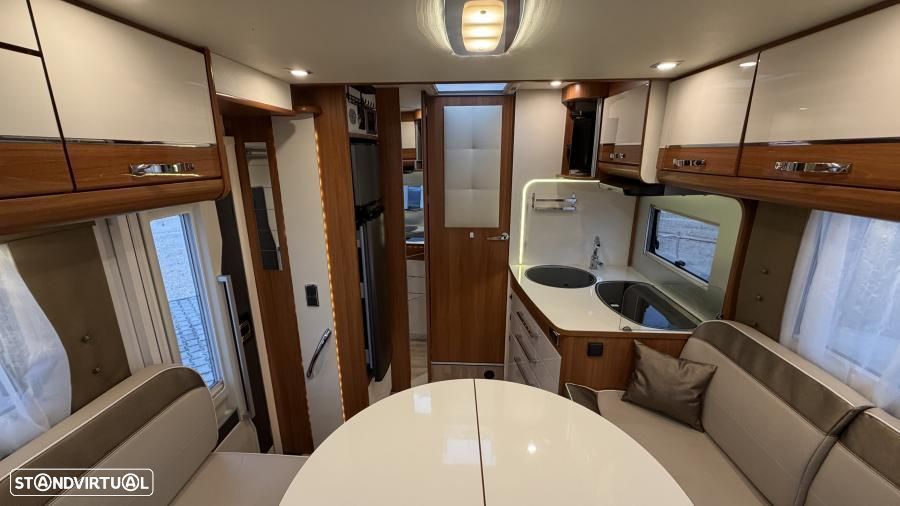 Fleurette Magister 74 LMF c.central e basculante - 23