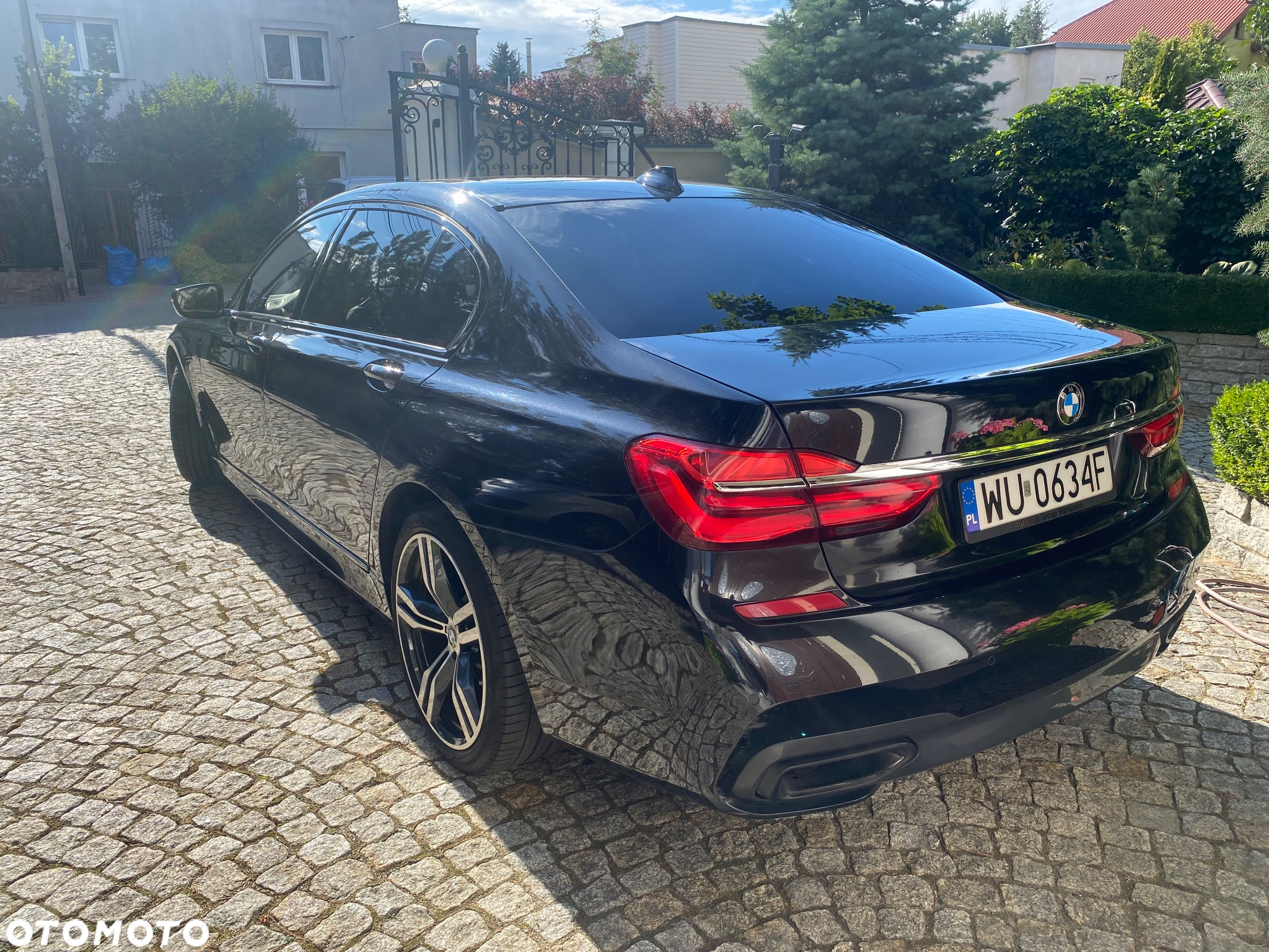 BMW Seria 7 750Li xDrive - 2