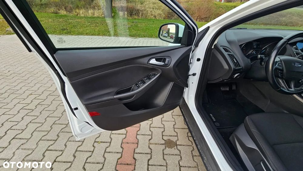 Ford Focus 1.0 EcoBoost Active - 23