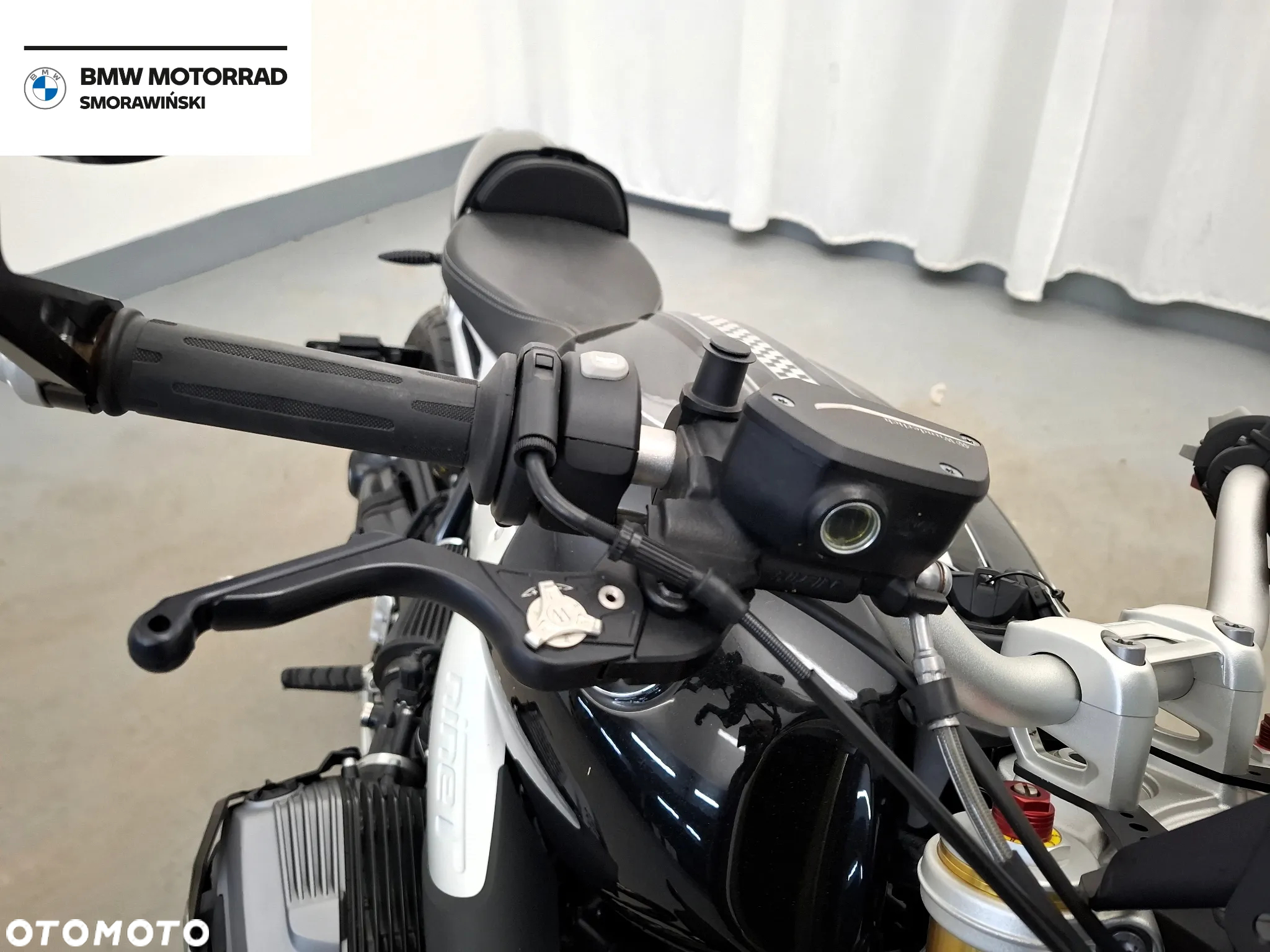 BMW R - 18