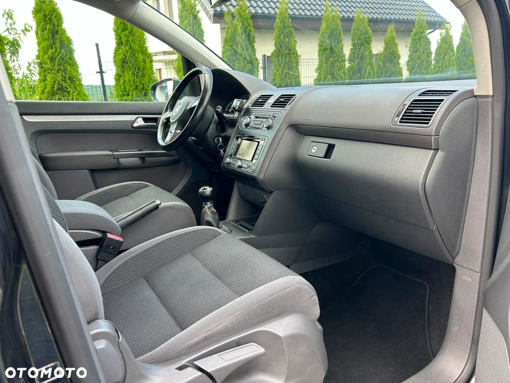 Volkswagen Touran 1.6 TDI DPF BlueMot Comfortline - 5