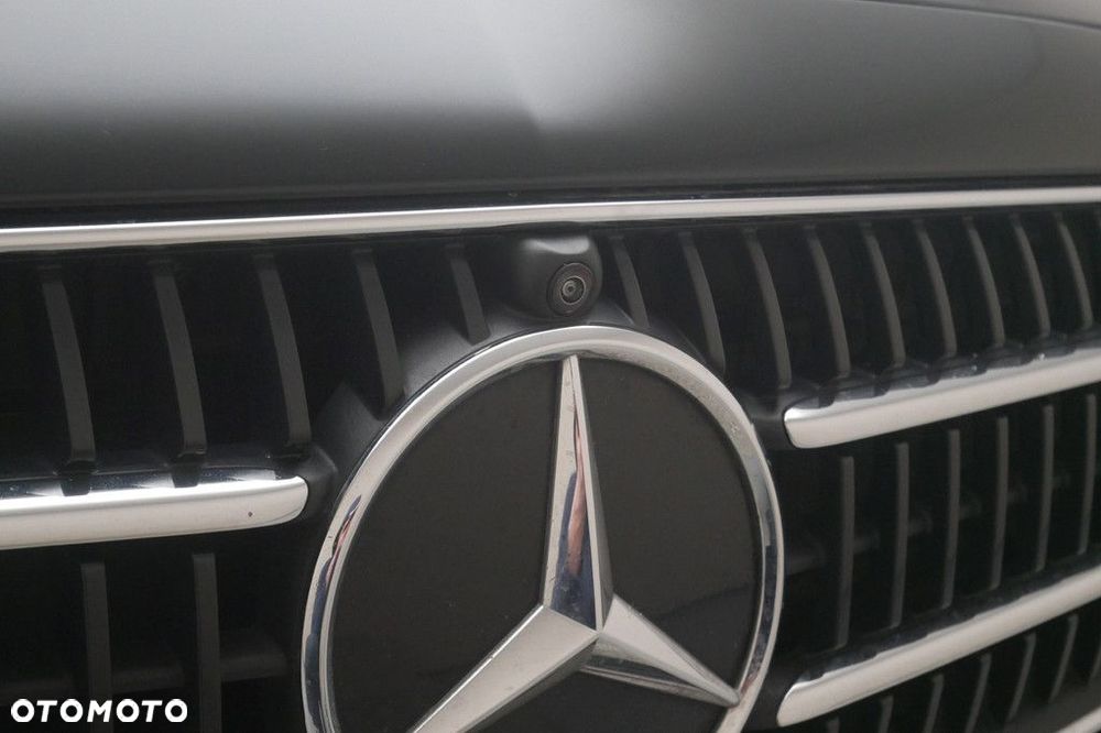 Mercedes-Benz Klasa E - 21