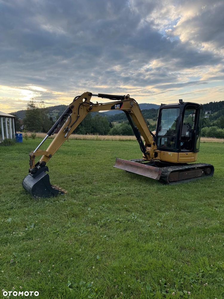 Caterpillar - 1