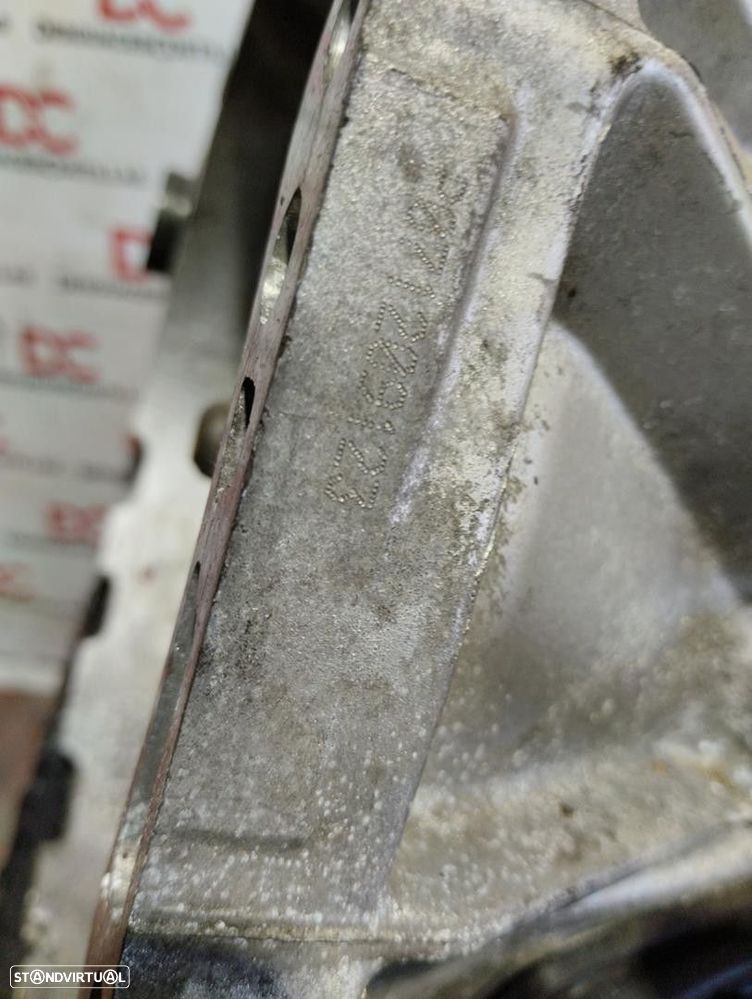 CAIXA VELOCIDADES TOYOTA AURIS 2008 - 5